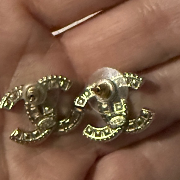 Chanel Classic Cc Logo Crystal Earrings - Picture 7 of 10